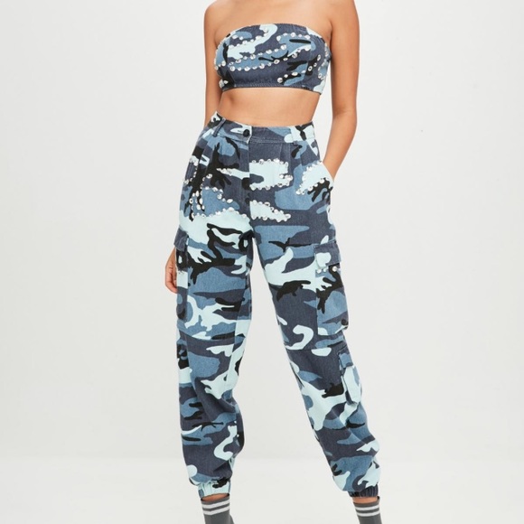 camo pants and crop top